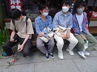 Walking in the Shibamata area