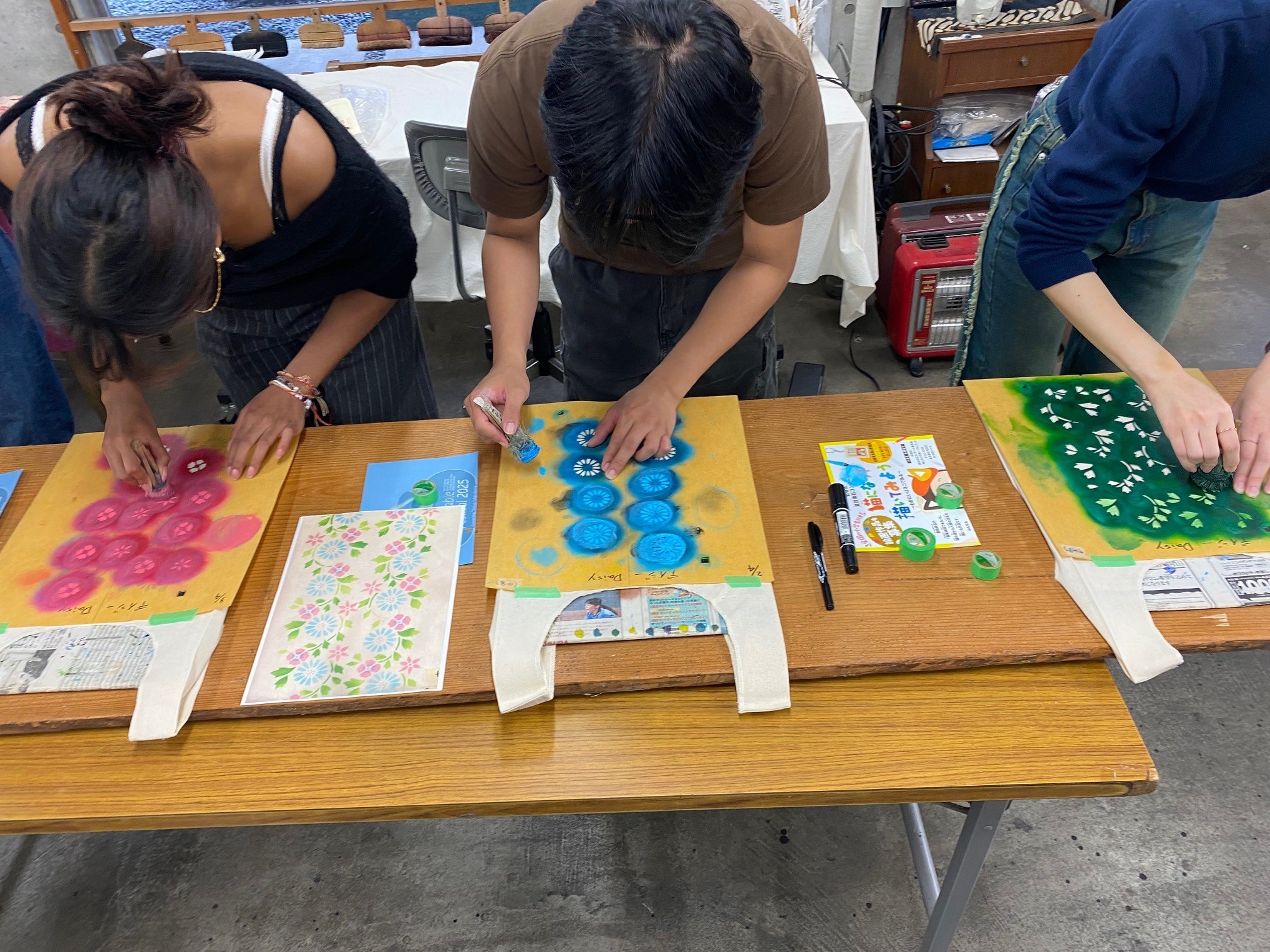 Workshop on traditional Japanese culture: dyeing