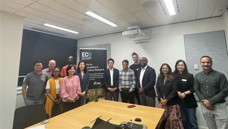Associate Professor Soyeon Kim (Faculty of International Social Sciences) visited the Centre for Sustainability and Governance at Edith Cowan University and presented research findings