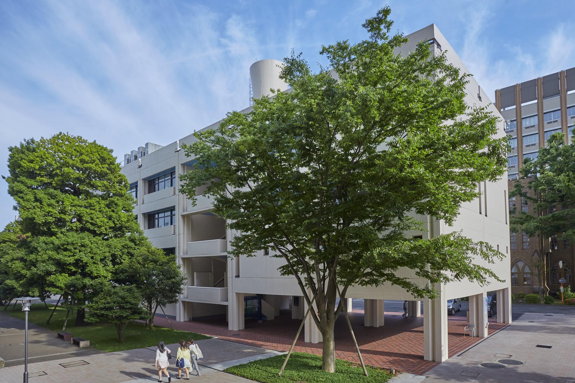 大学院進学を選んだ卒業生からの期待  ― 国際社会科学研究科（仮称）設置計画に寄せて ― 