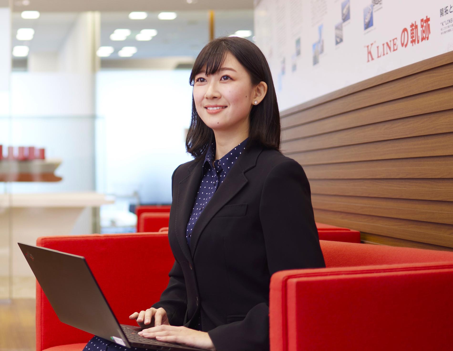 海で繋がる世界が舞台。日本を支える海運業界で働く