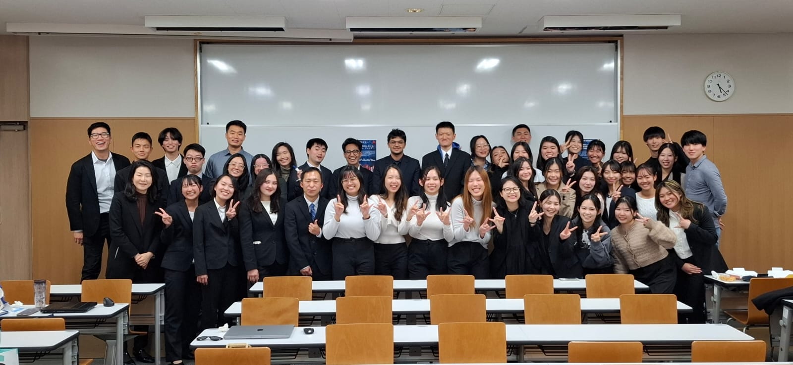 【開催報告】国際社会科学部 金 素延准教授のゼミが国際合同発表会を開催しました