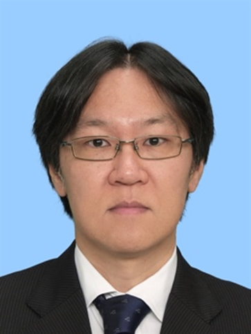 HP用図伊藤助教写真.jpg